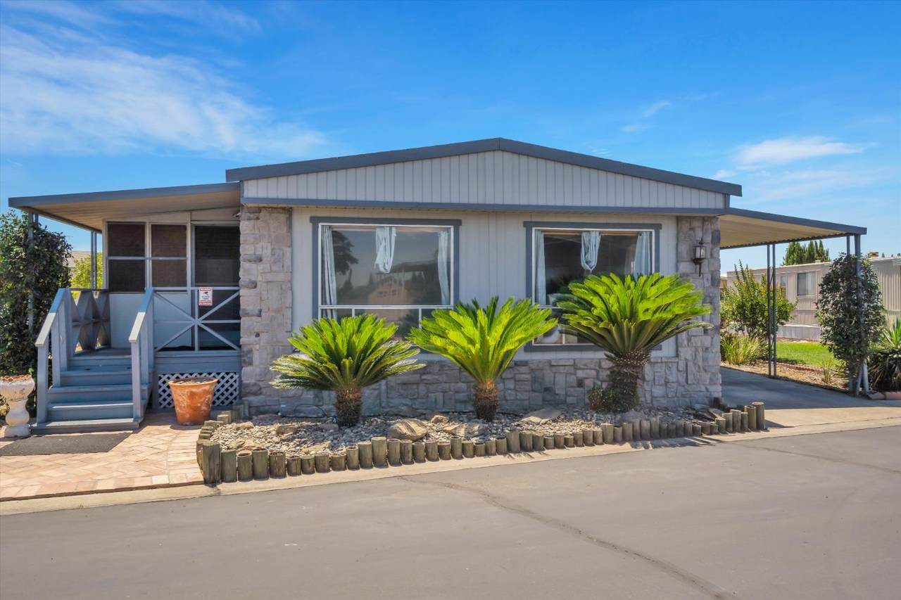 4812 Esmar Rd - Photo 1