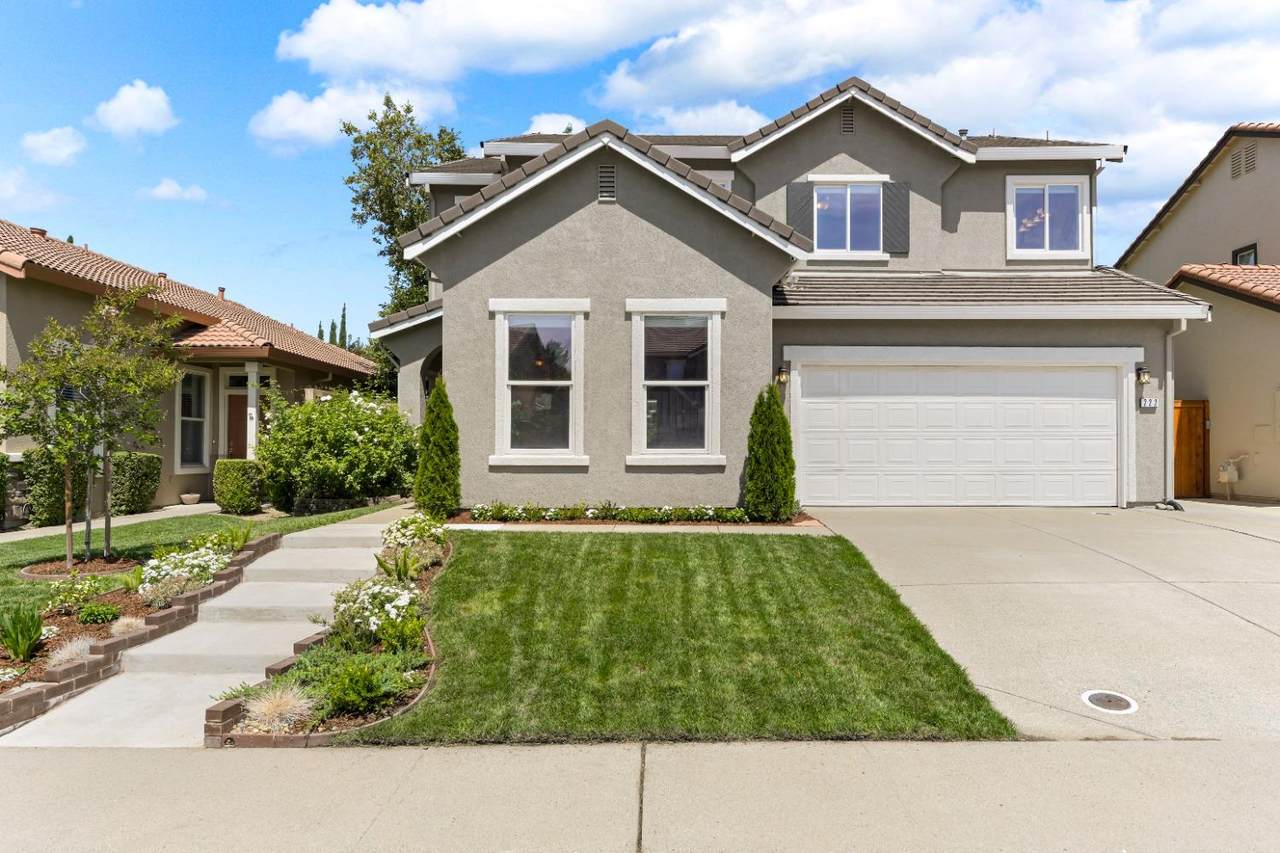 222 Wild Oak Court - Photo 1