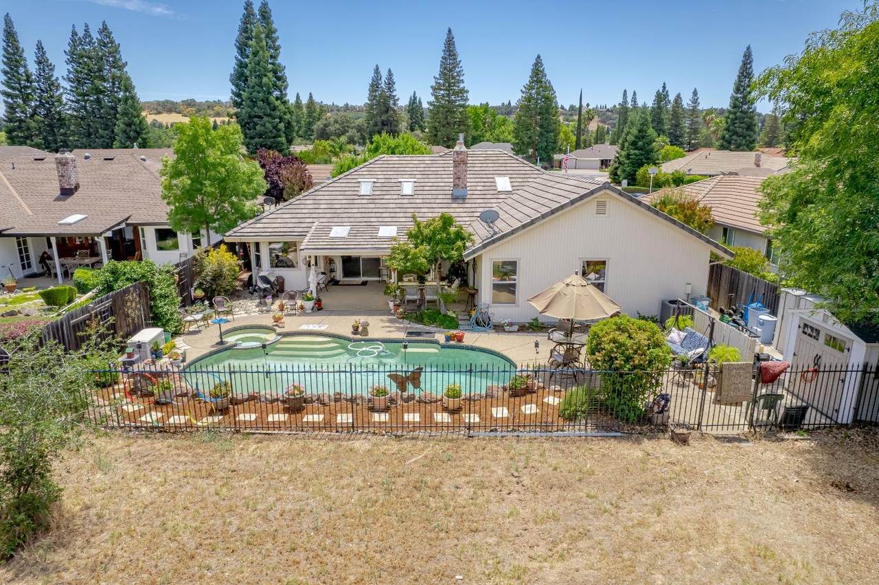 5513 Freeman Circle - Photo 1