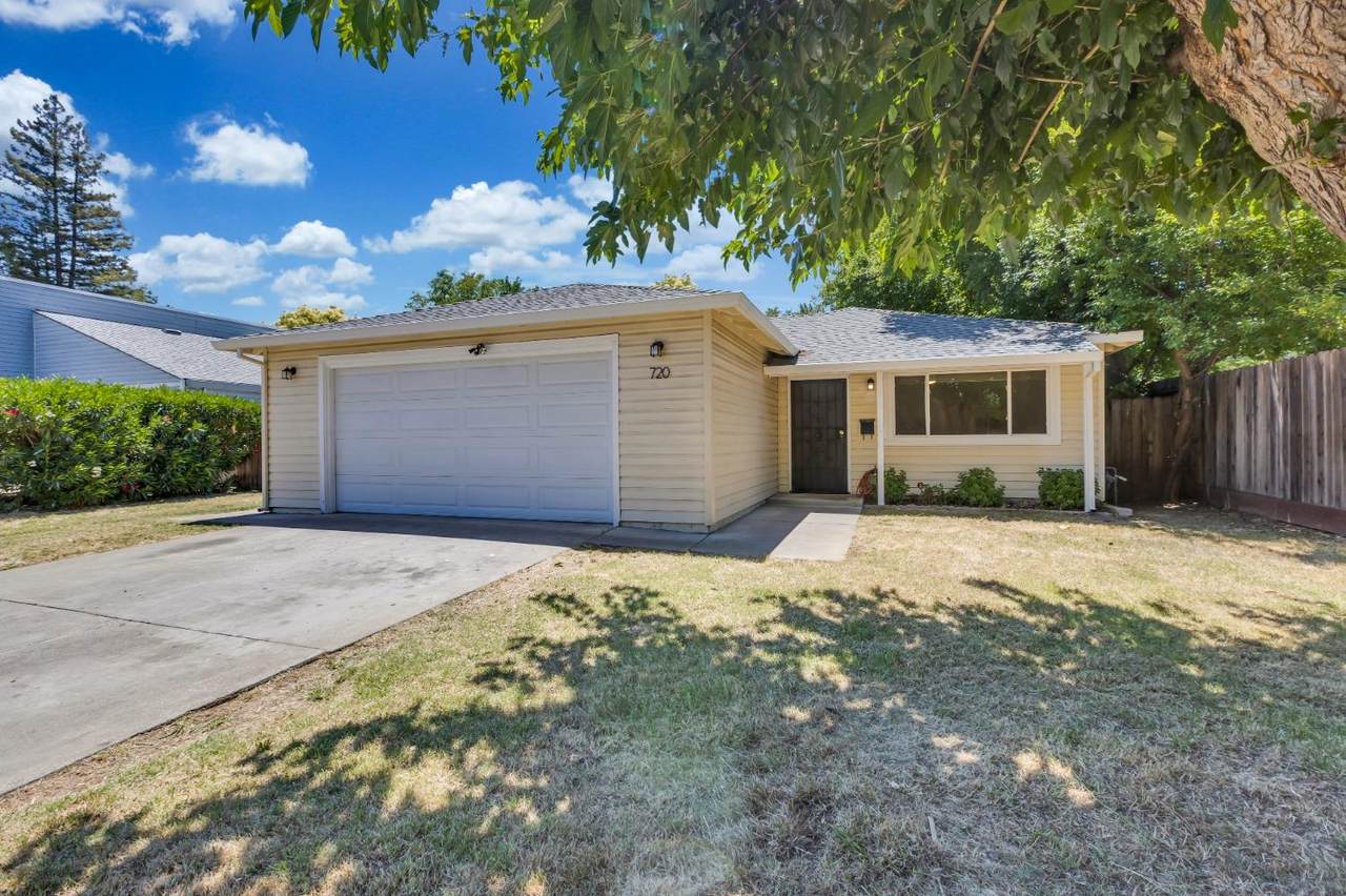 720 Northey Drive - Photo 1