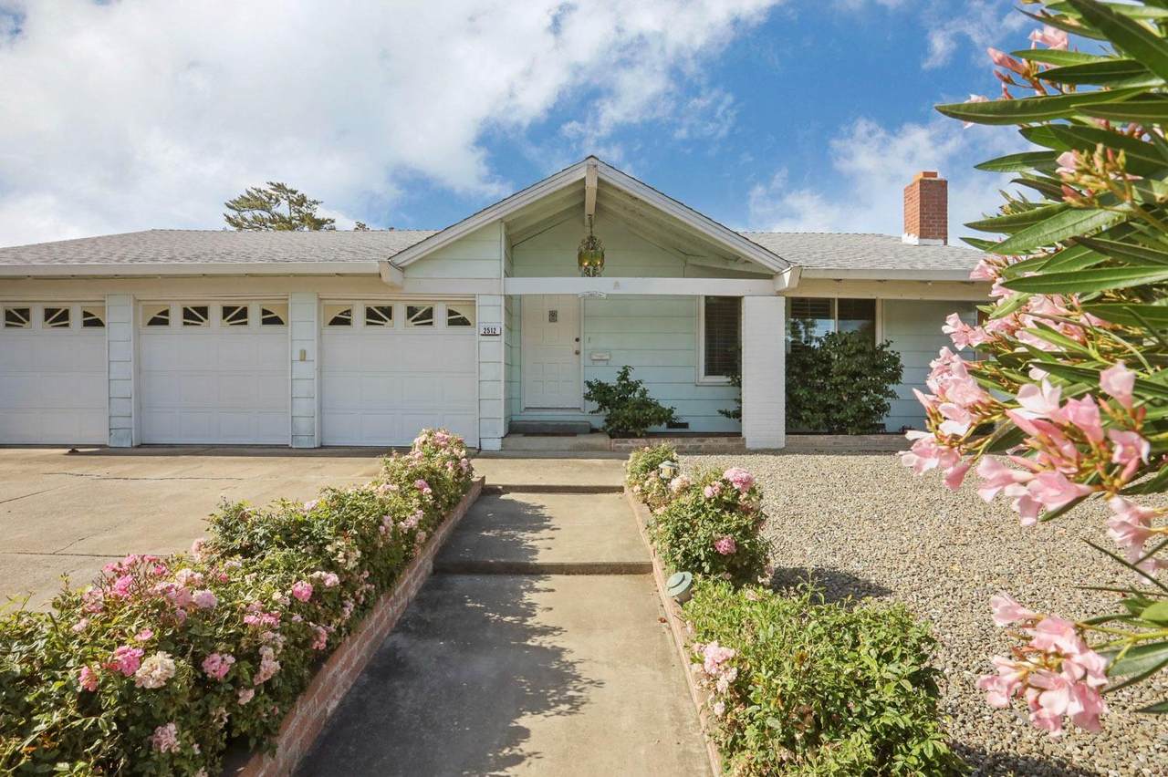 2512 Madrone Avenue - Photo 1