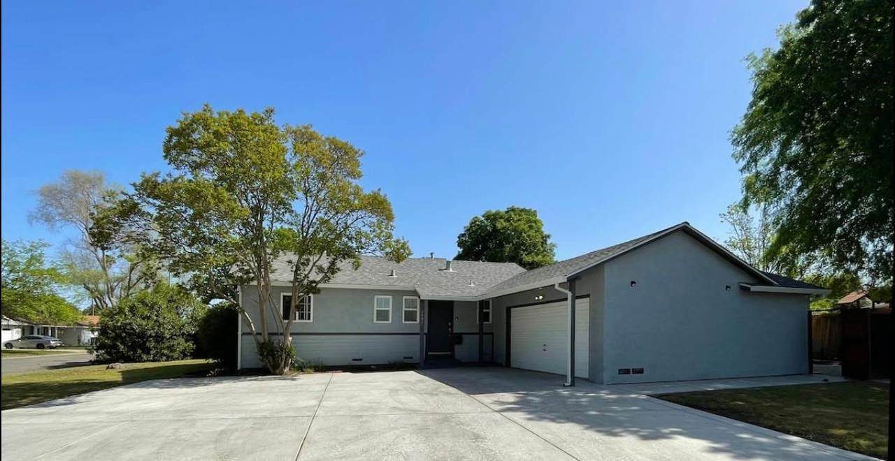 1401 Wacker Way - Photo 1
