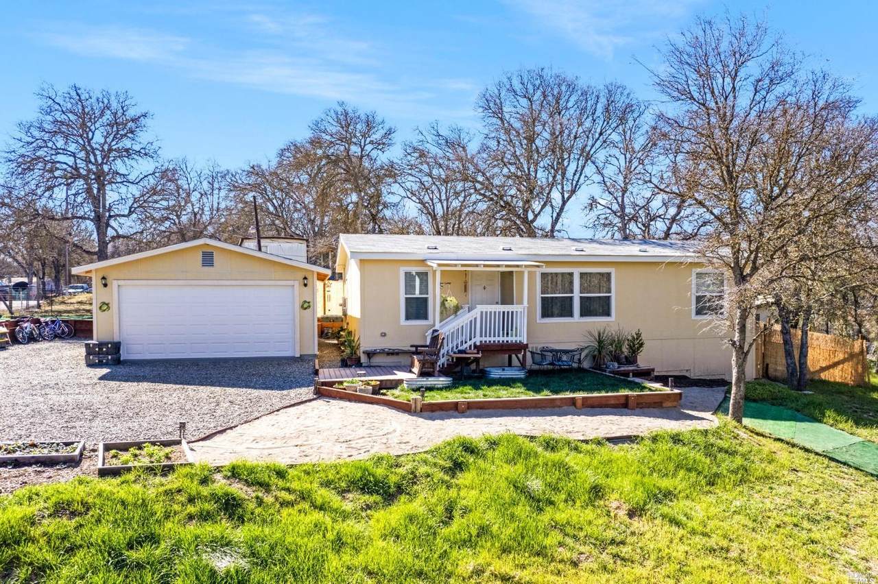 9253 Stagecoach Lane - Photo 1