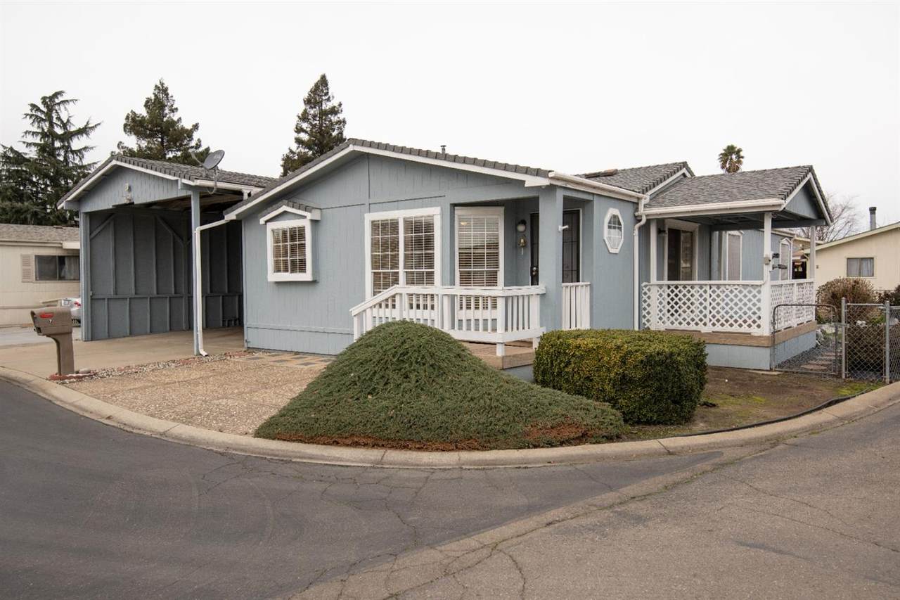 7 Blue Teal Court - Photo 1