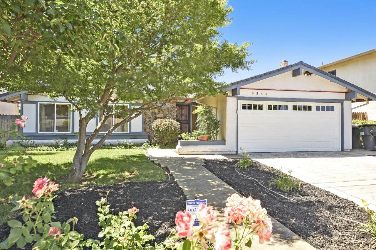 9242 Sungold Way - Photo 1