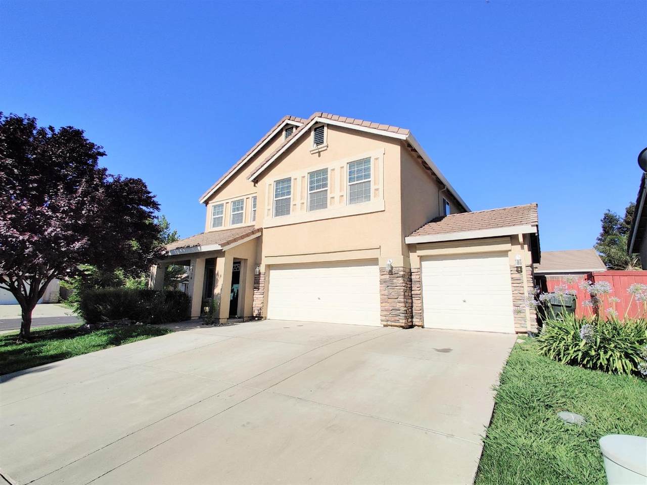 3034 Muskrat Way - Photo 1