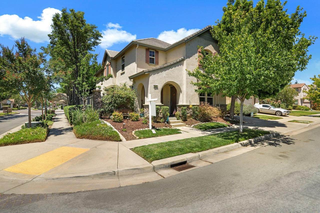 5847 Beacon Port Way - Photo 1