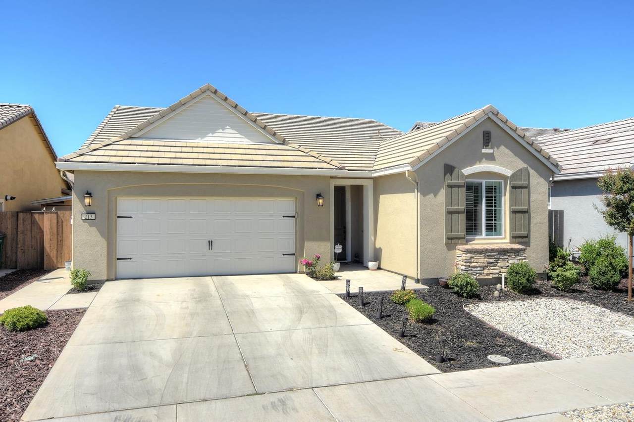 213 Cavalier Way - Photo 1