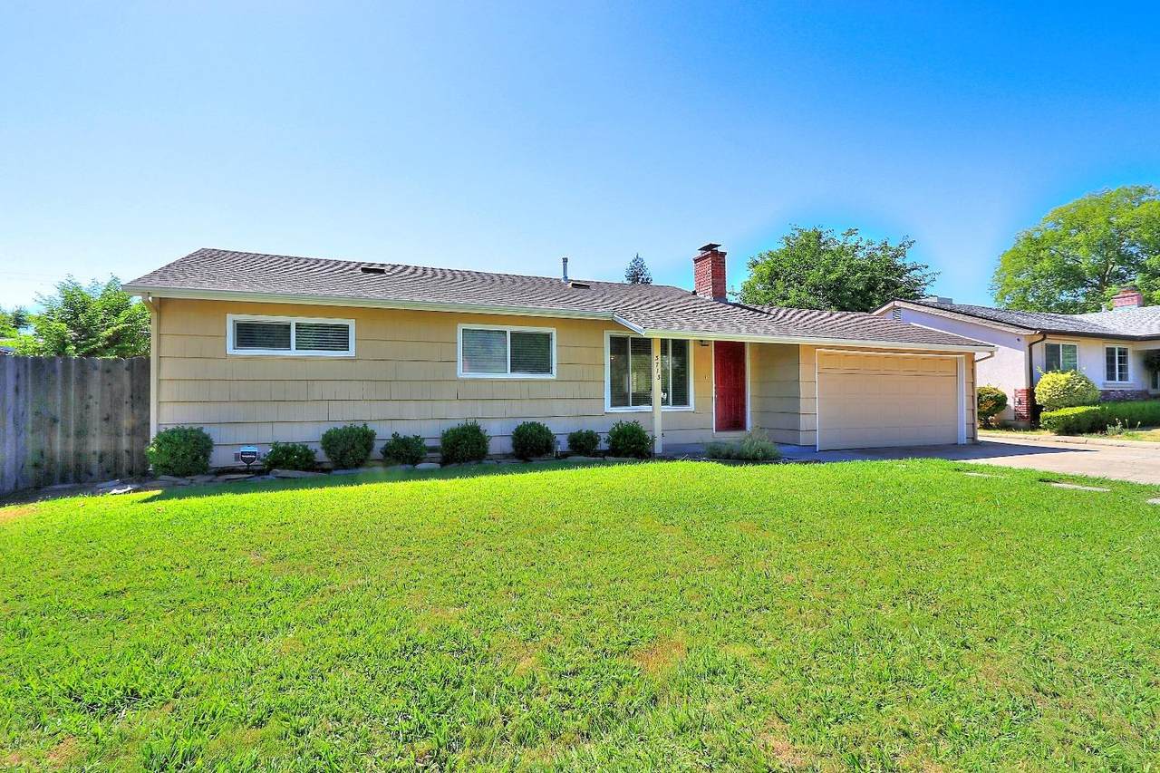 3713 Holloway Lane - Photo 1