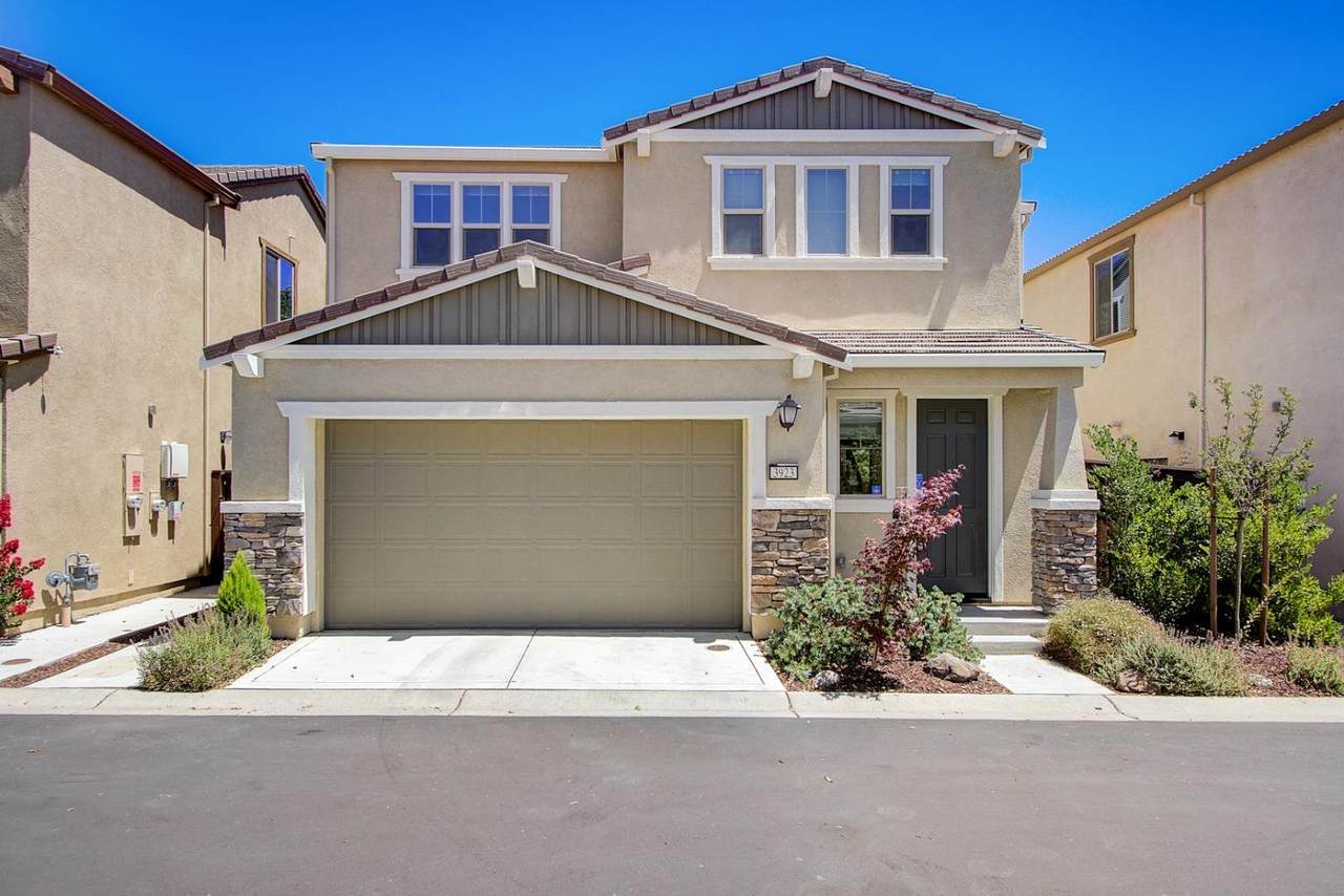 3923 Po River Way - Photo 1