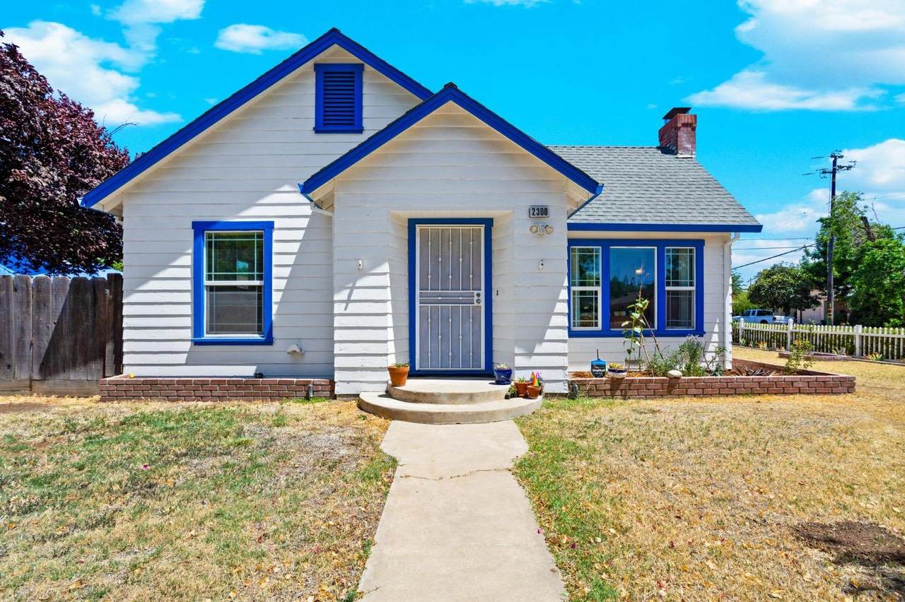 2300 Circle Drive - Photo 1