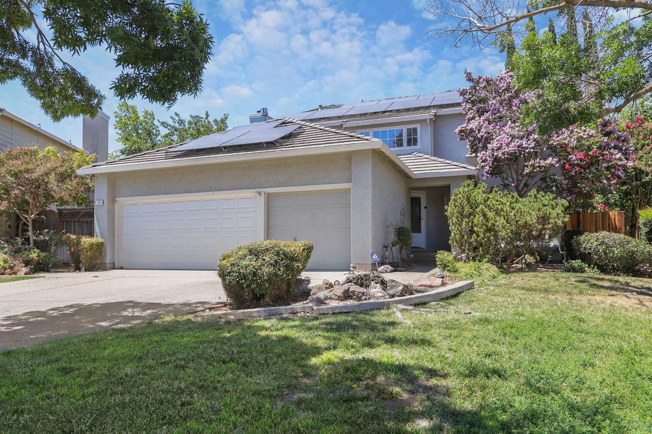 1390 Parkside Drive - Photo 1