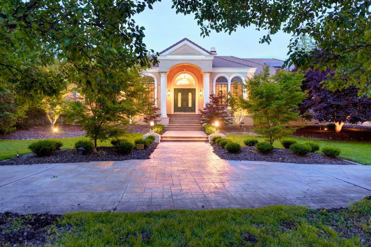 9180 Los Lagos Circle - Photo 1