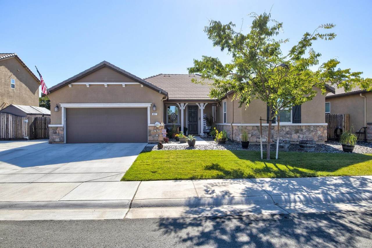 857 Ellis Circle - Photo 1