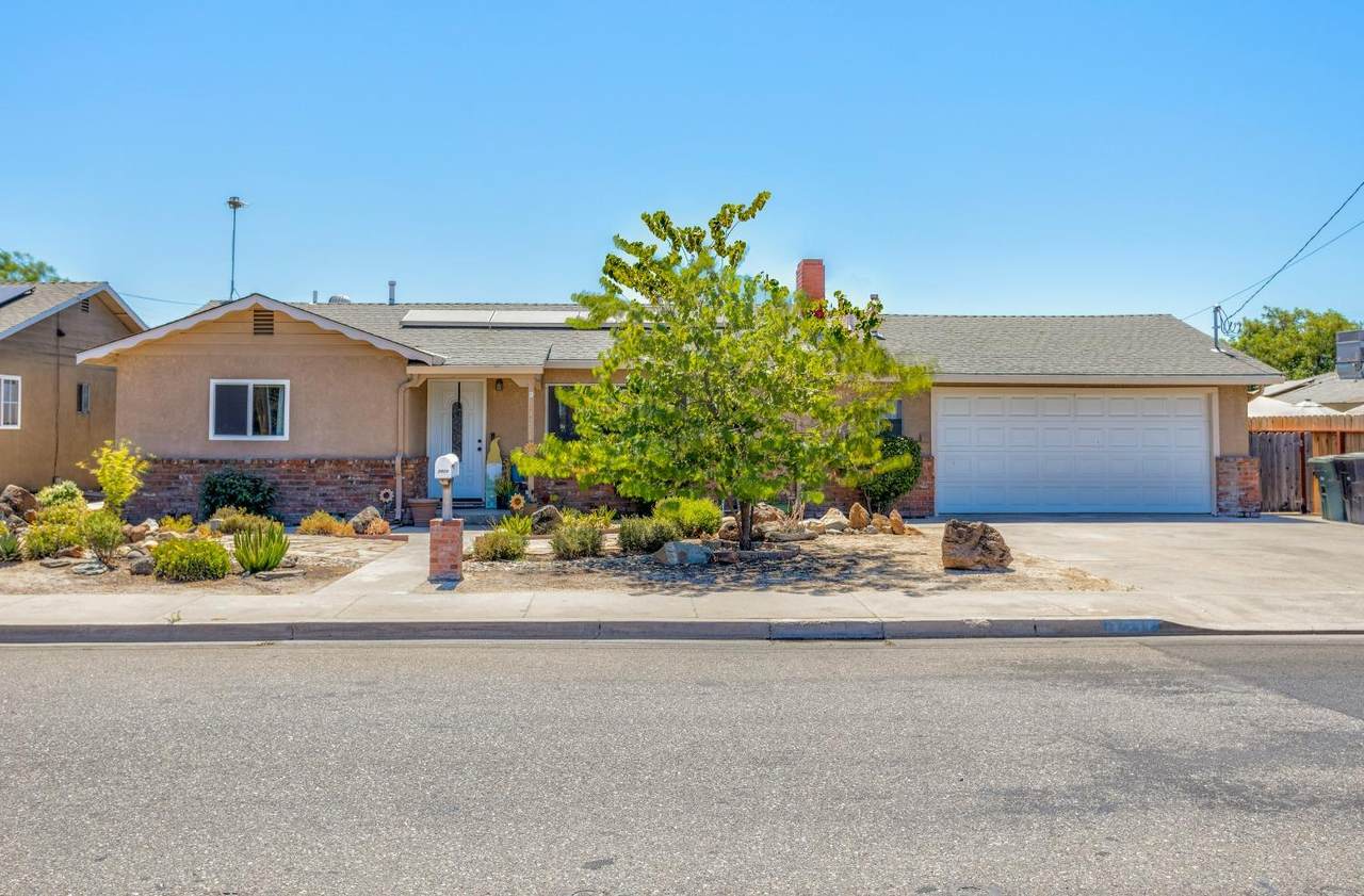 1211 C Street - Photo 1
