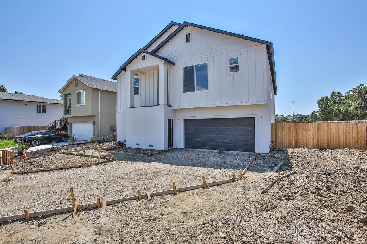 42009 Bessie Dyer Court - Photo 1