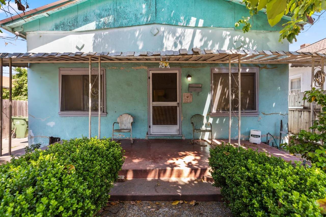 784 Gregory Street - Photo 1
