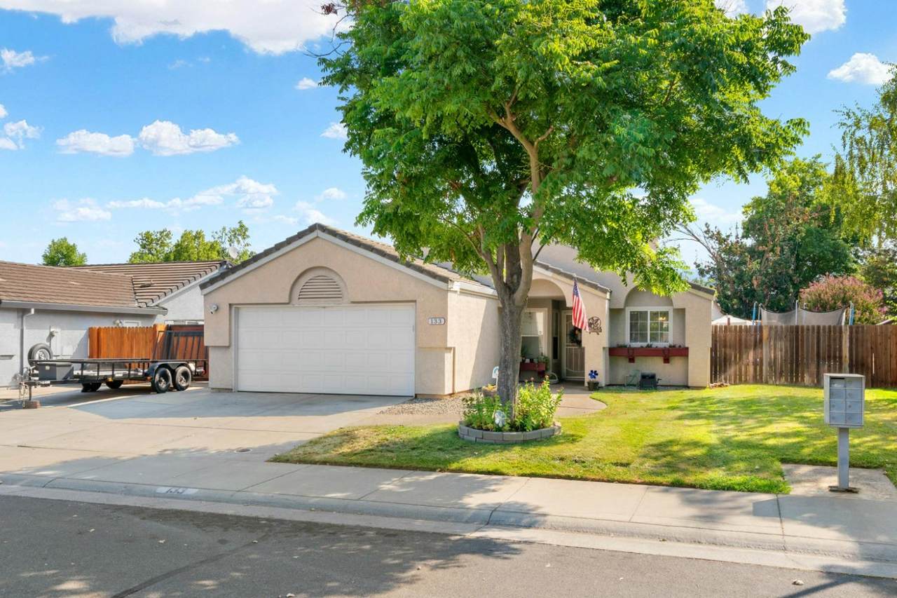 133 Sparrow Drive - Photo 1