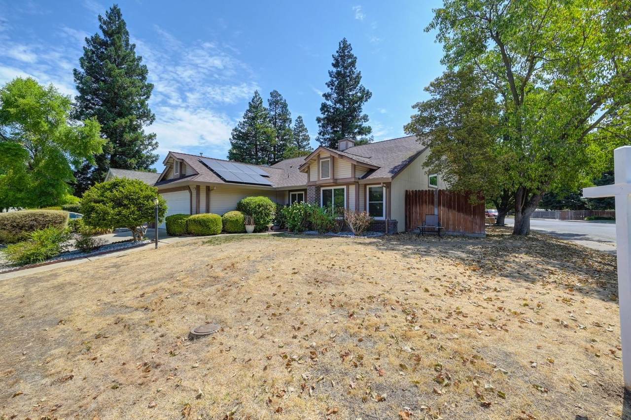 8193 Glen Cove Way - Photo 1