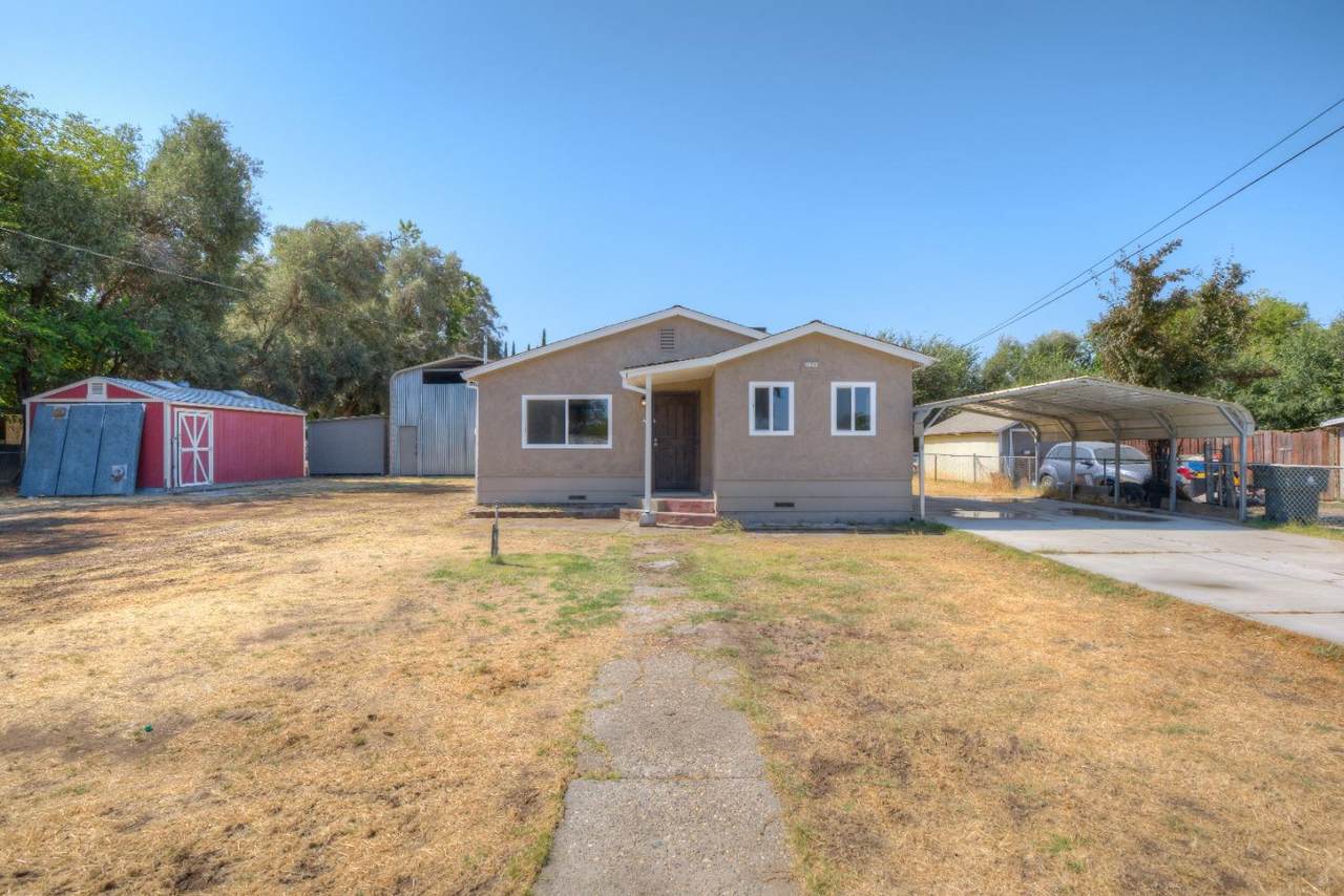 1642 5th Avenue - Photo 1