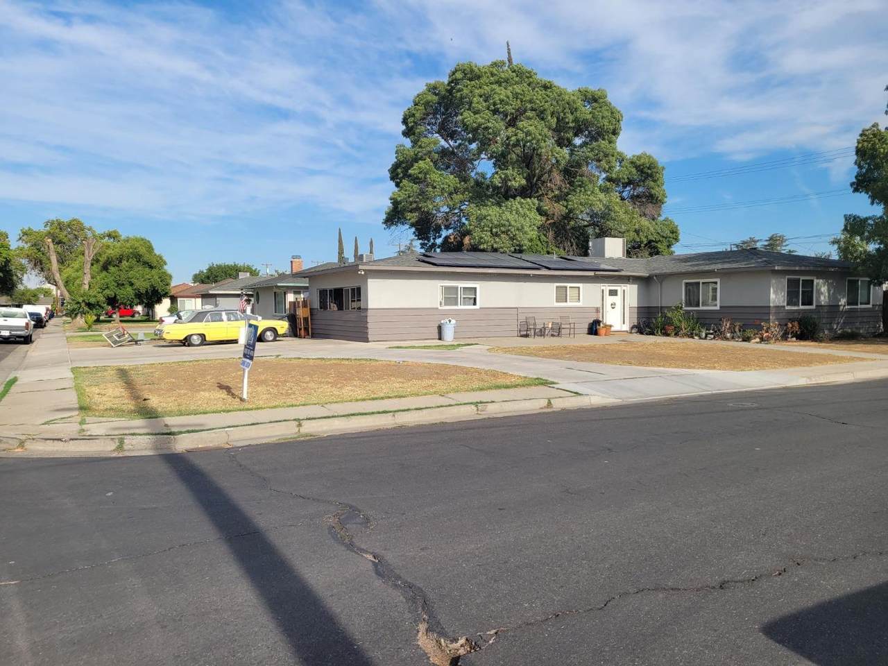 1406 10th Street - Photo 1