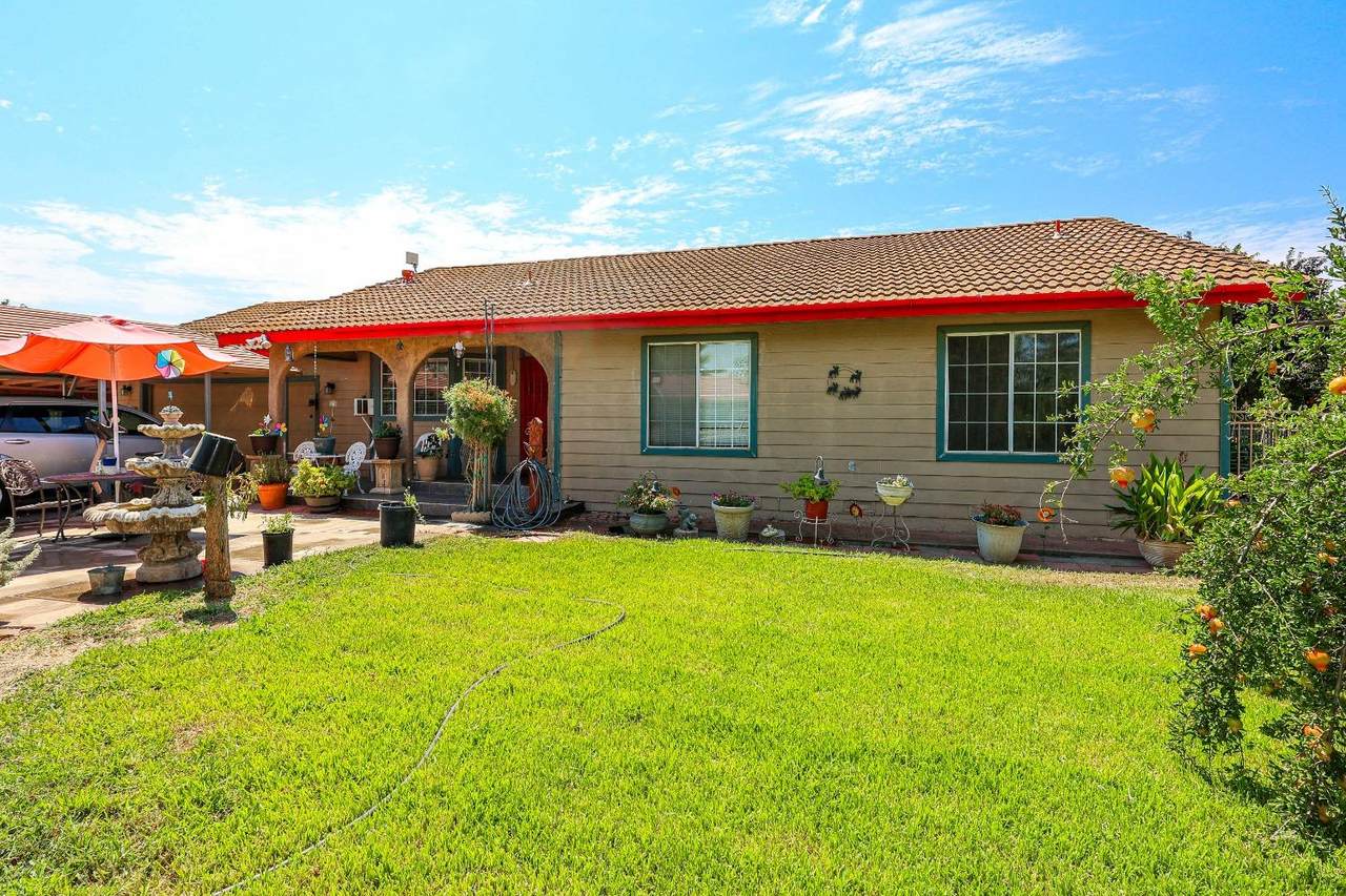 10475 Mission Avenue - Photo 1