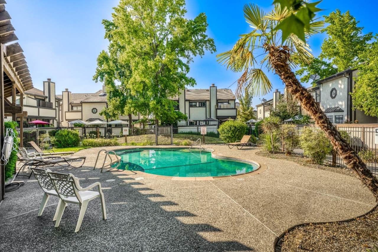 226 Wales Drive - Photo 1