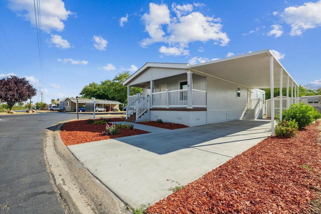 44 Village Green Drive - Photo 1