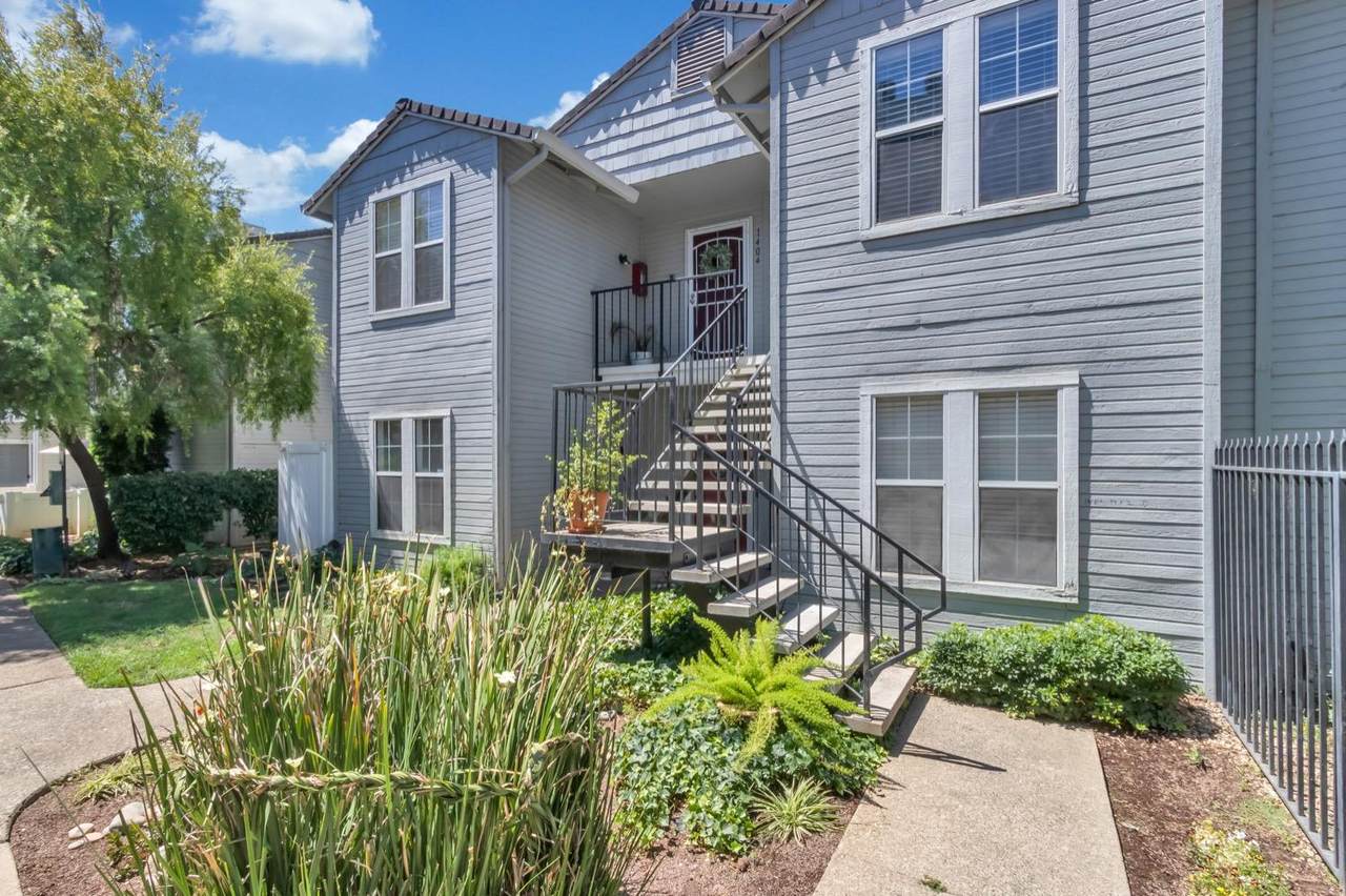 2400 Eilers Lane - Photo 1