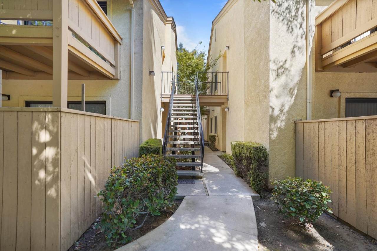 3424 Vintage Drive - Photo 1