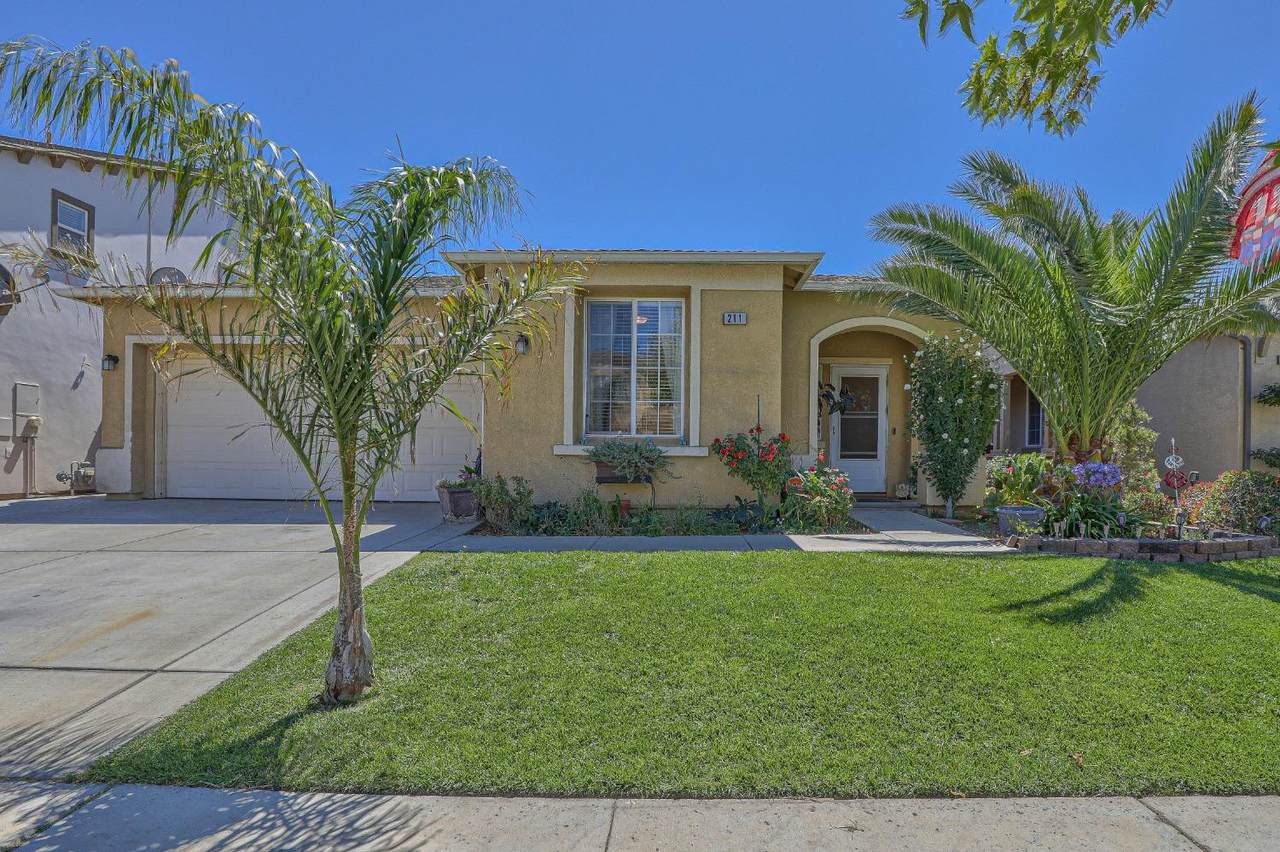 211 Sirrah Way - Photo 1