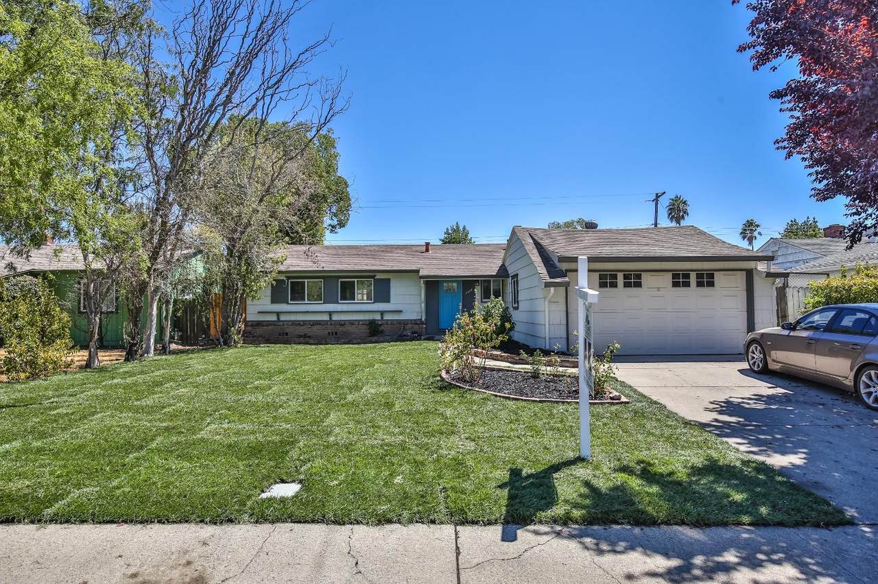7577 South Parkway - Photo 1