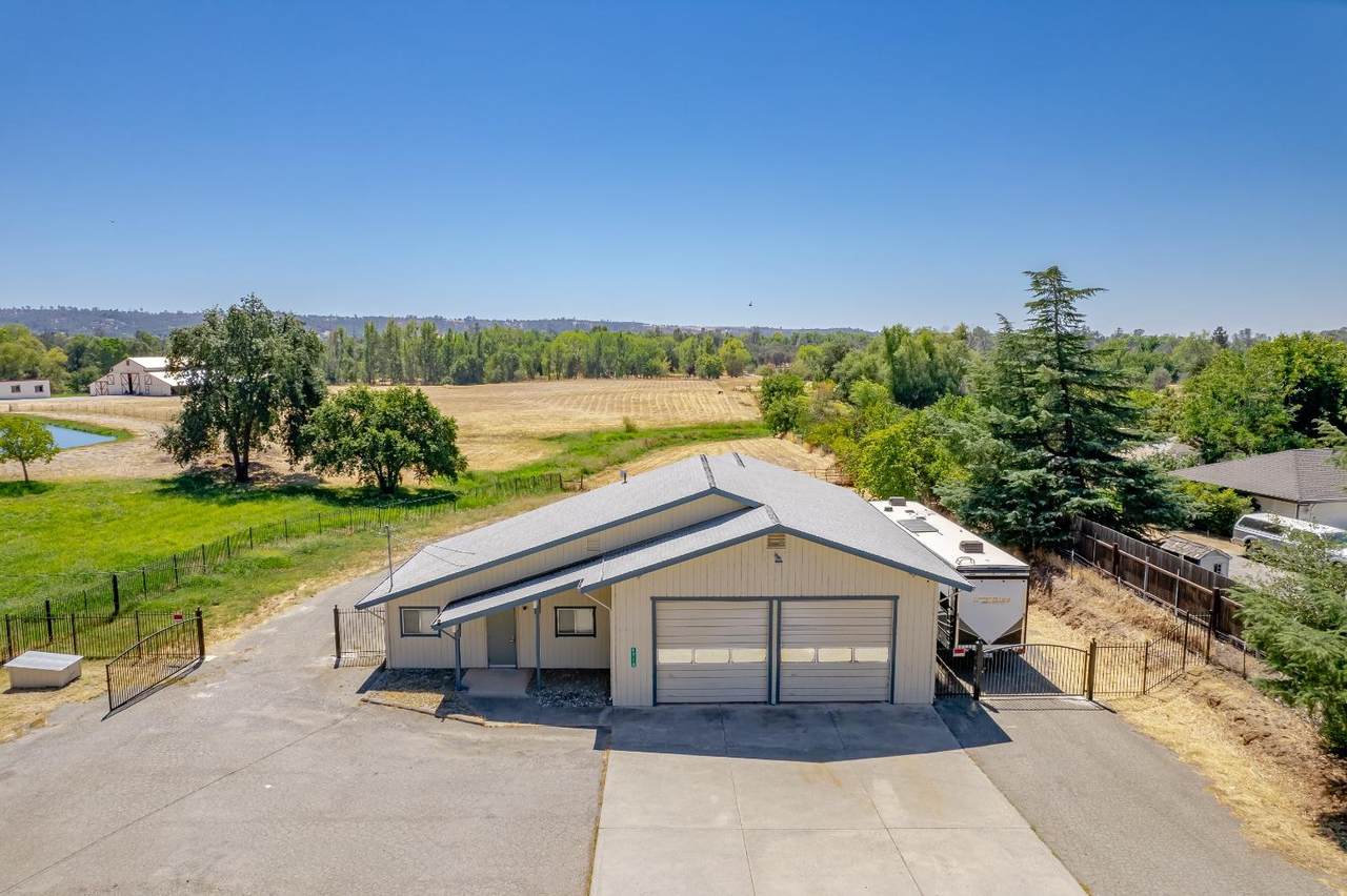 4710 Fruitvale Road - Photo 1