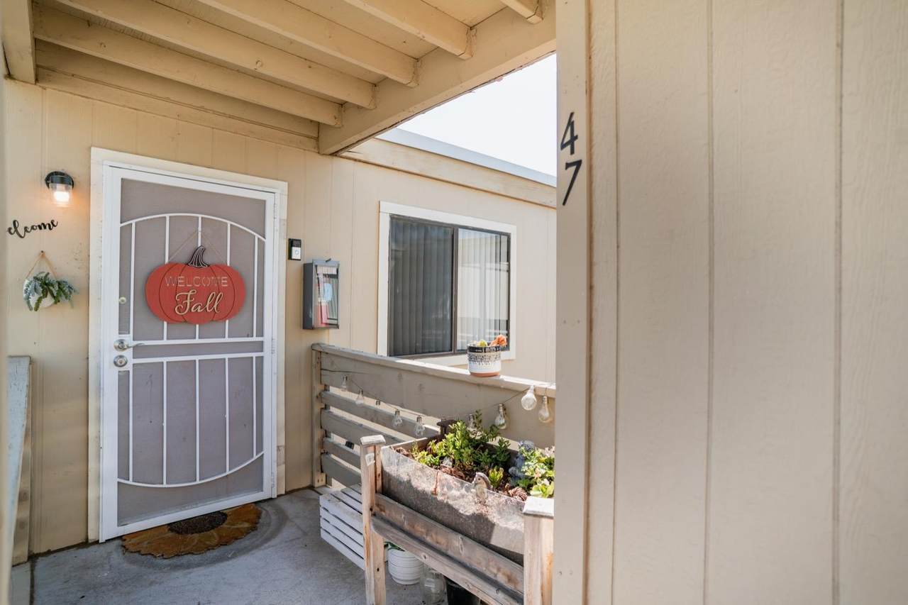 1910 Ahern Street - Photo 1