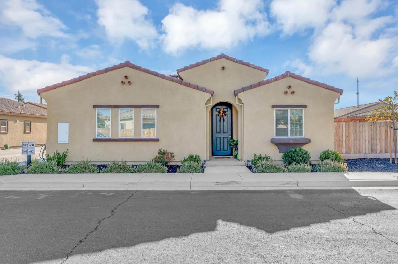 612 Machado Street - Photo 1