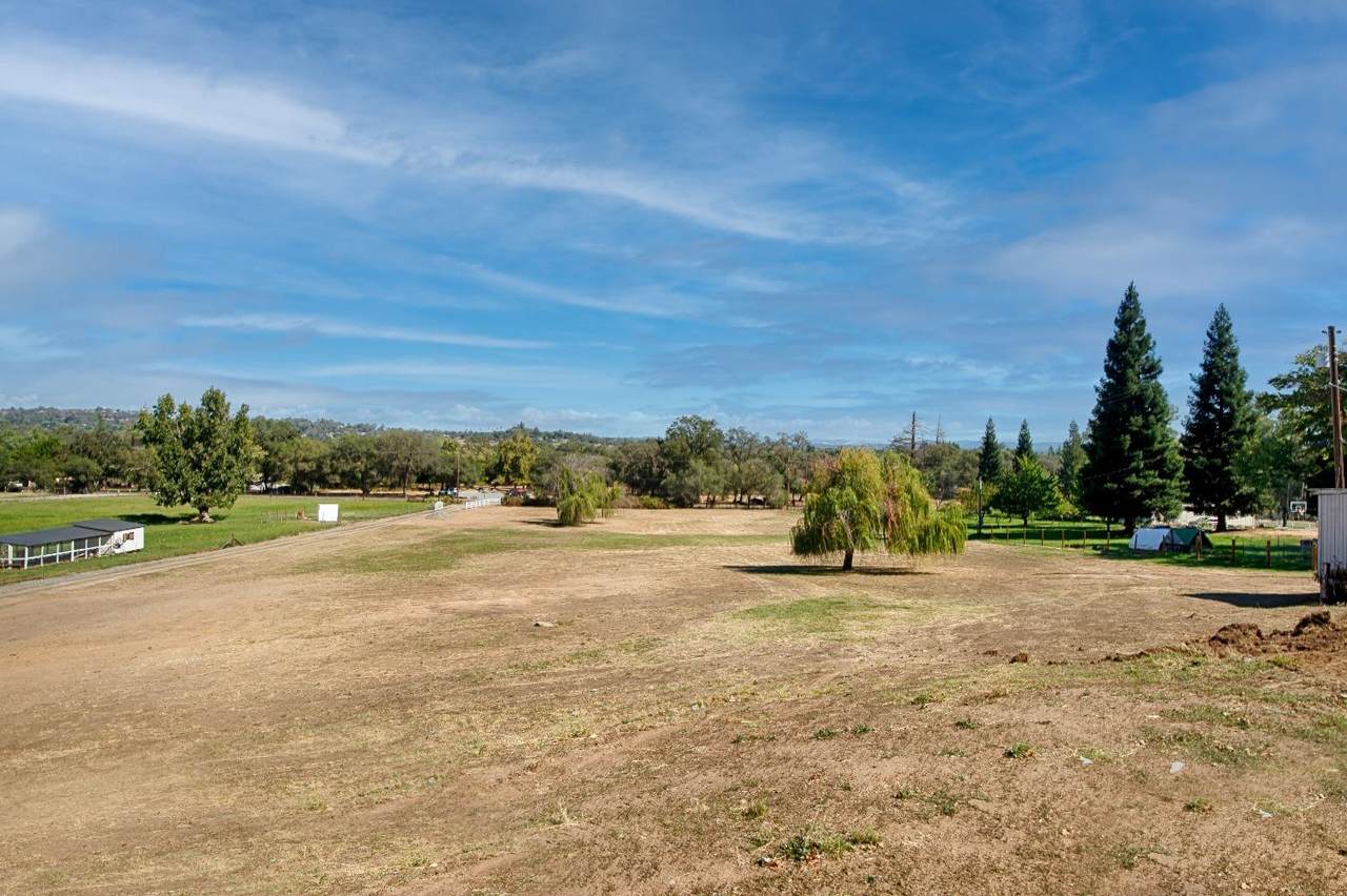 2300 Delmar Avenue - Photo 1