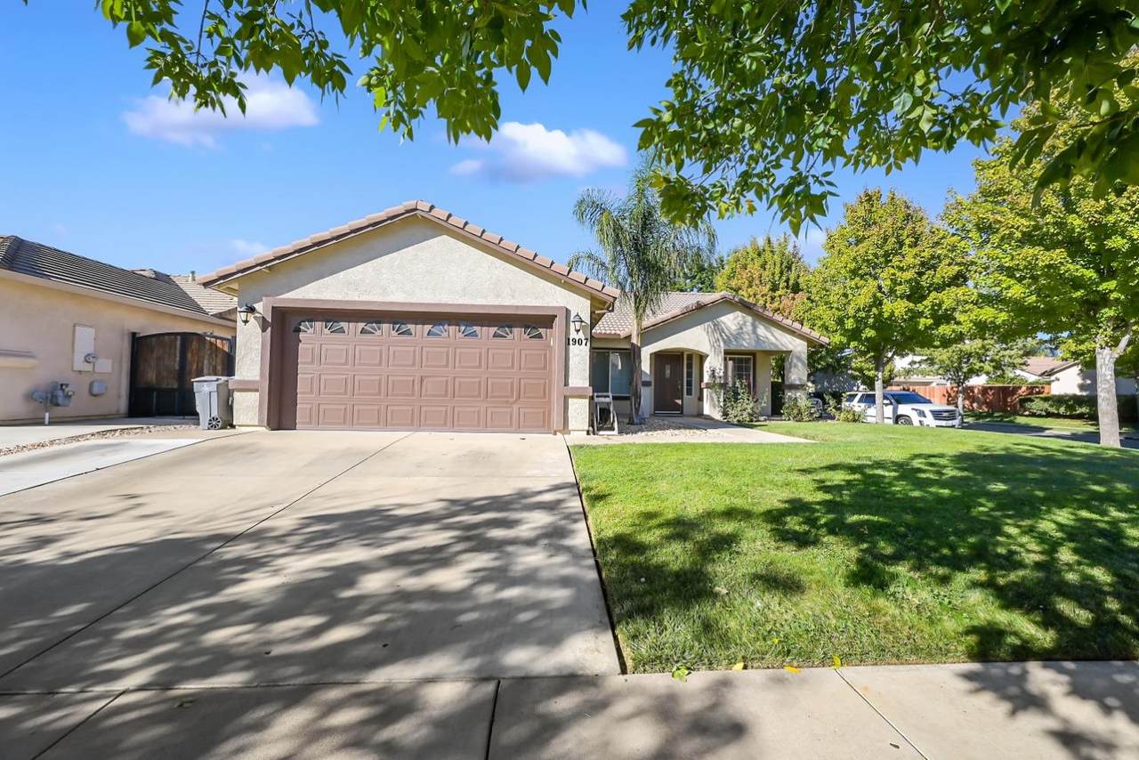 1907 Hardial Dr - Photo 1