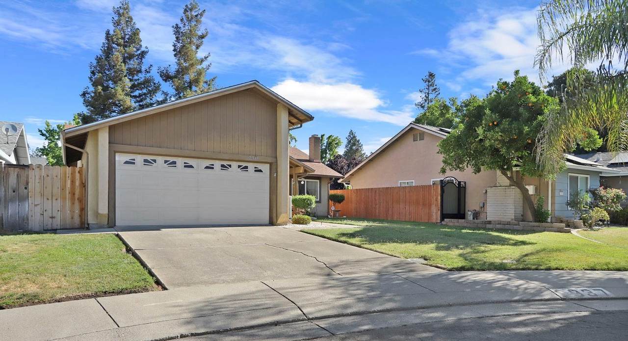 2937 Moss Creek Court - Photo 1