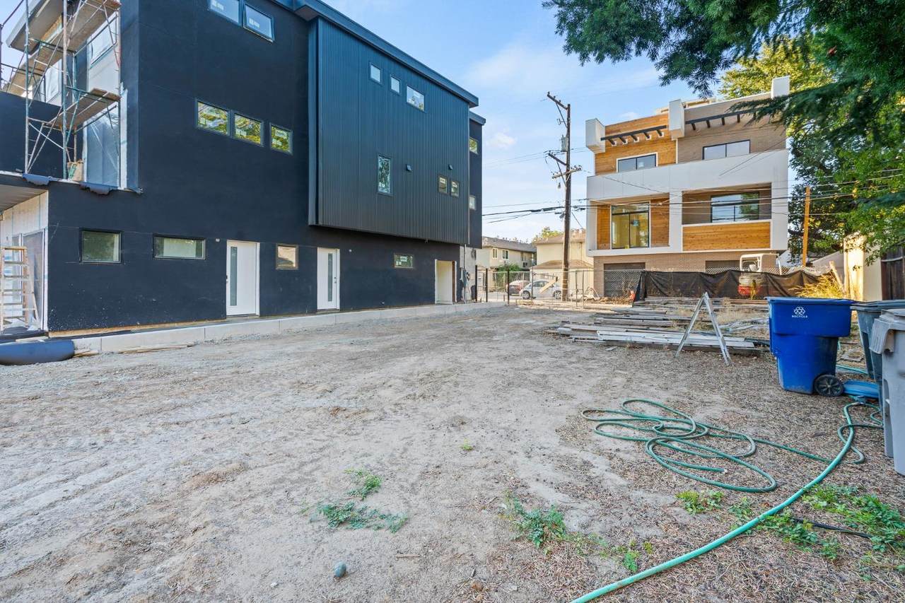 2708 T Street - Photo 1
