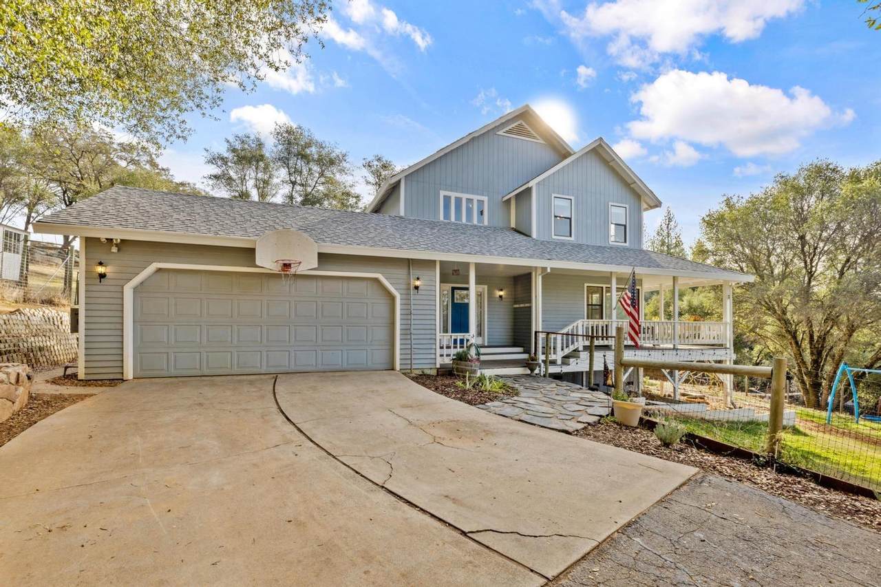 2731 Mesquite Court - Photo 1