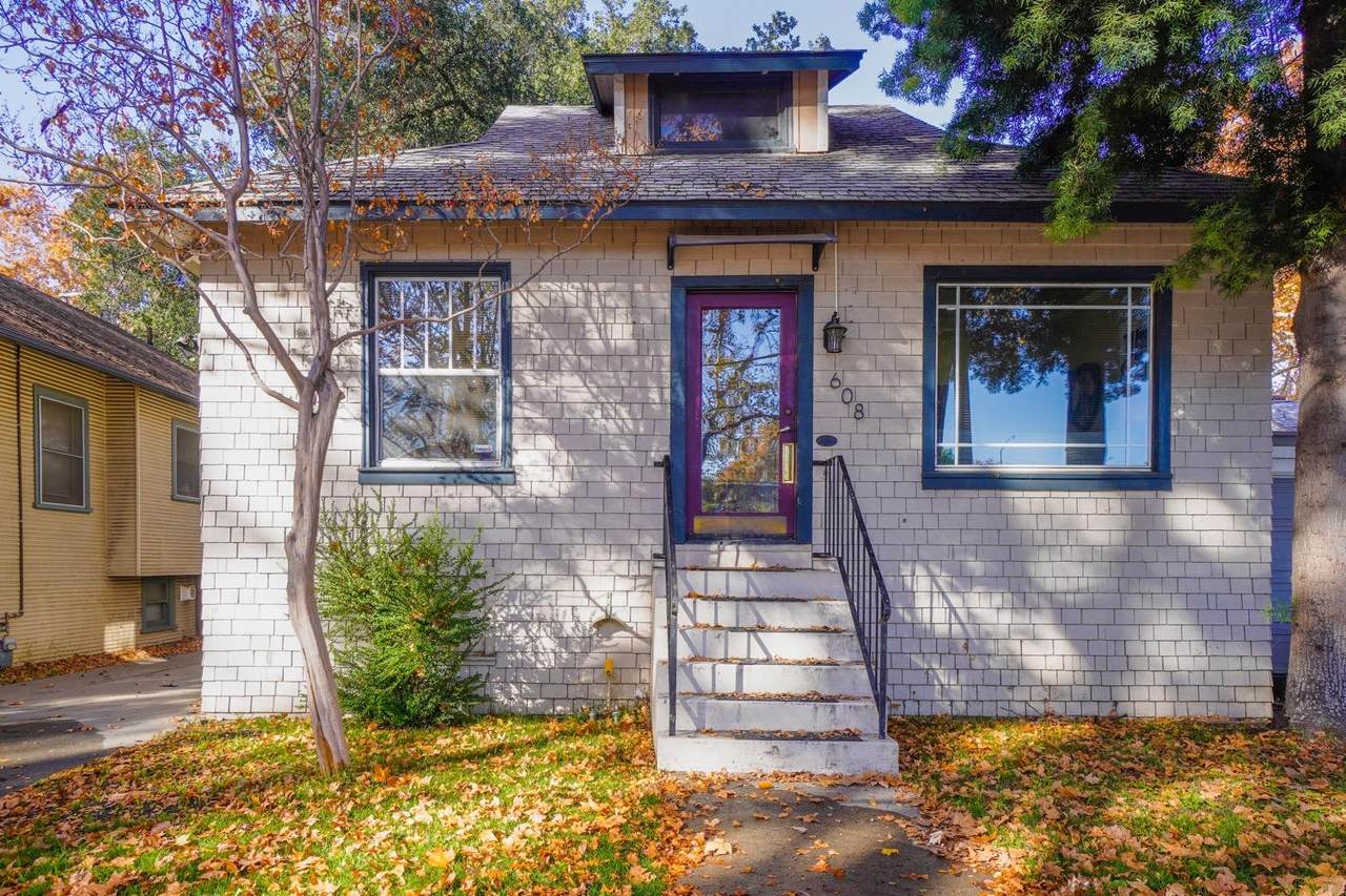 608 29th Street - Photo 1