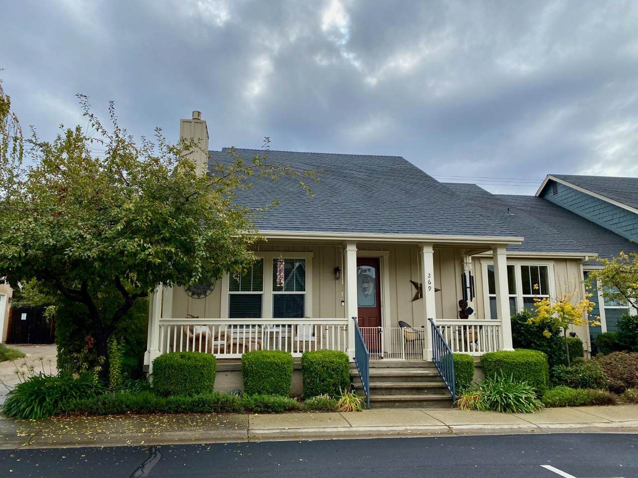 269 Fieldstone Drive - Photo 1