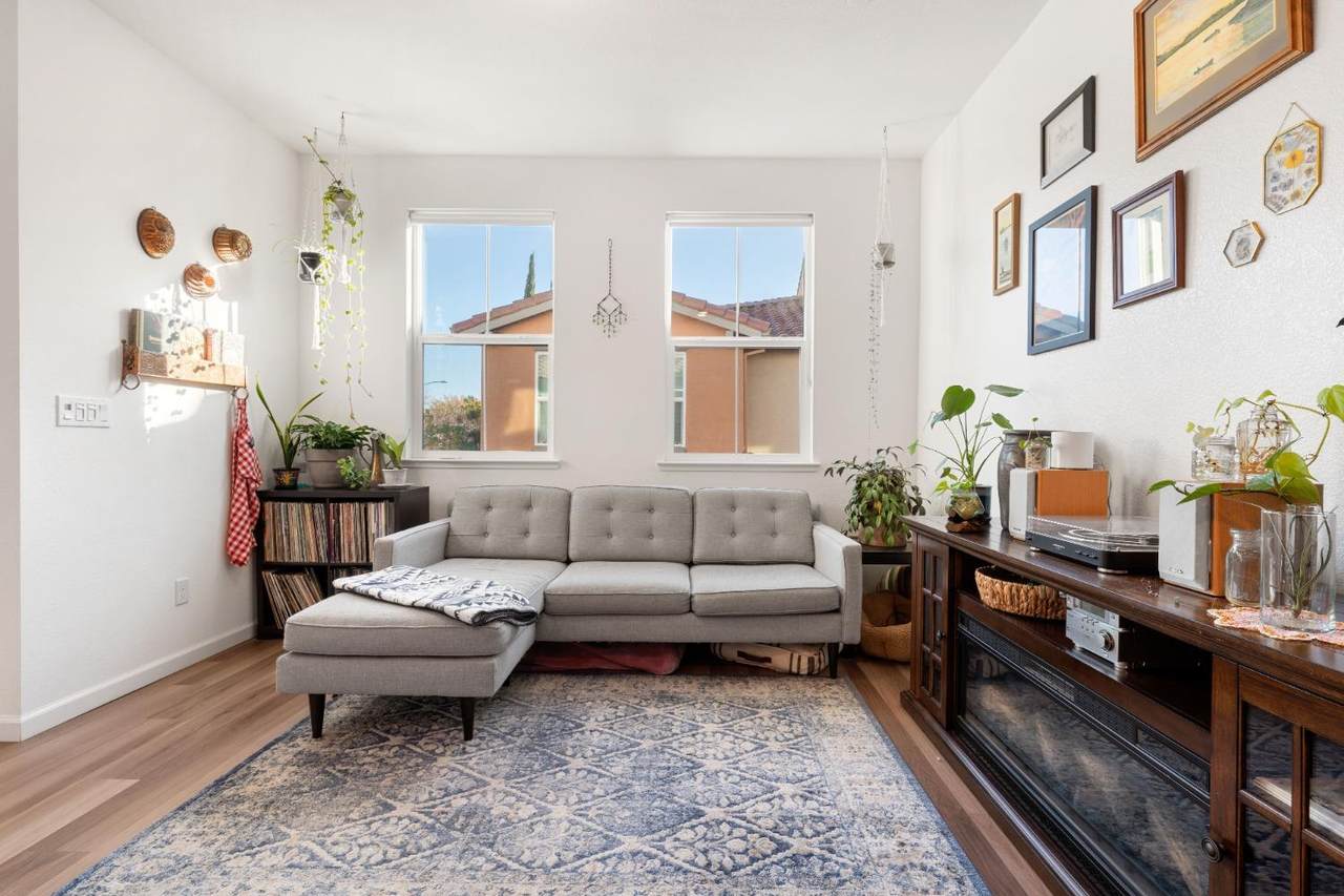 4479 Corse Walk - Photo 1