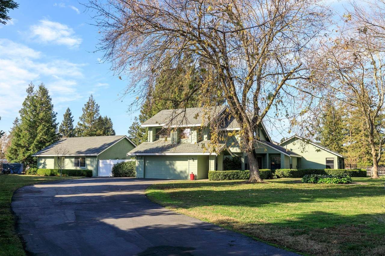 10005 Oak Knoll Drive - Photo 1