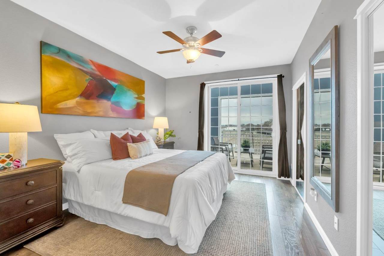 404 Harriet Lane - Photo 1