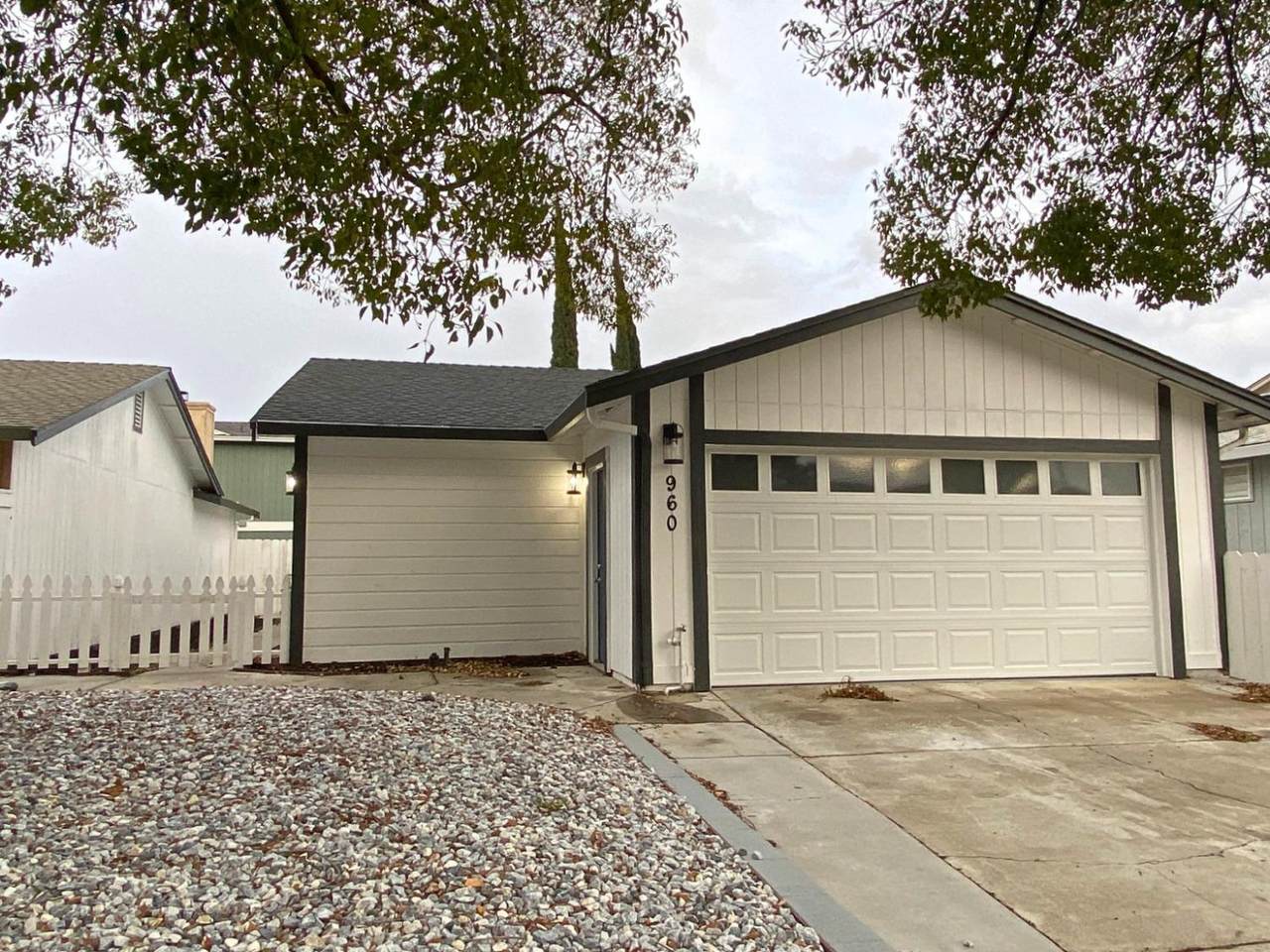 960 Waylinn - Photo 1