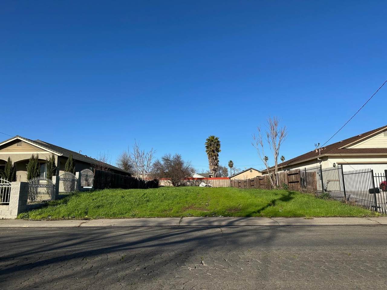 637 South Avenue - Photo 1