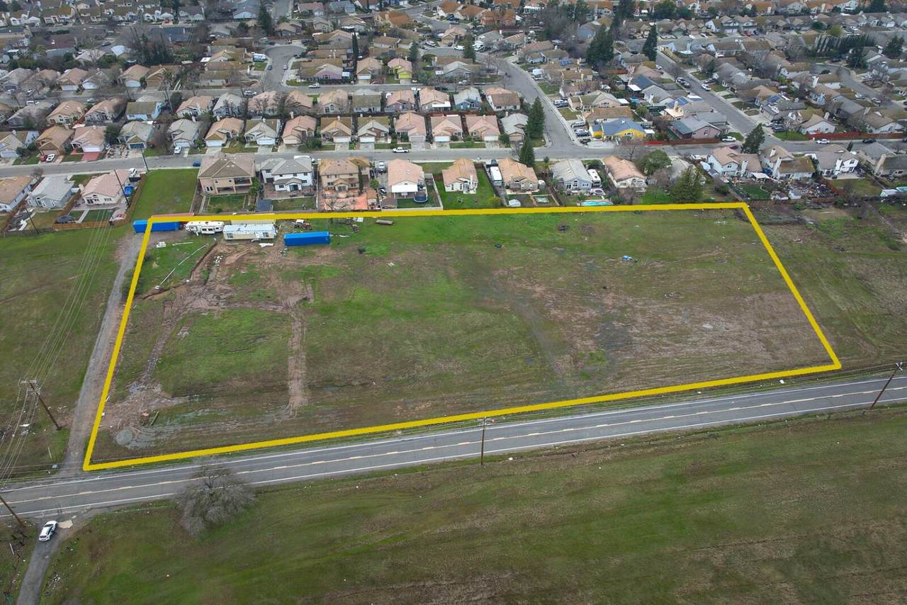 5525 Pfe Road - Photo 1