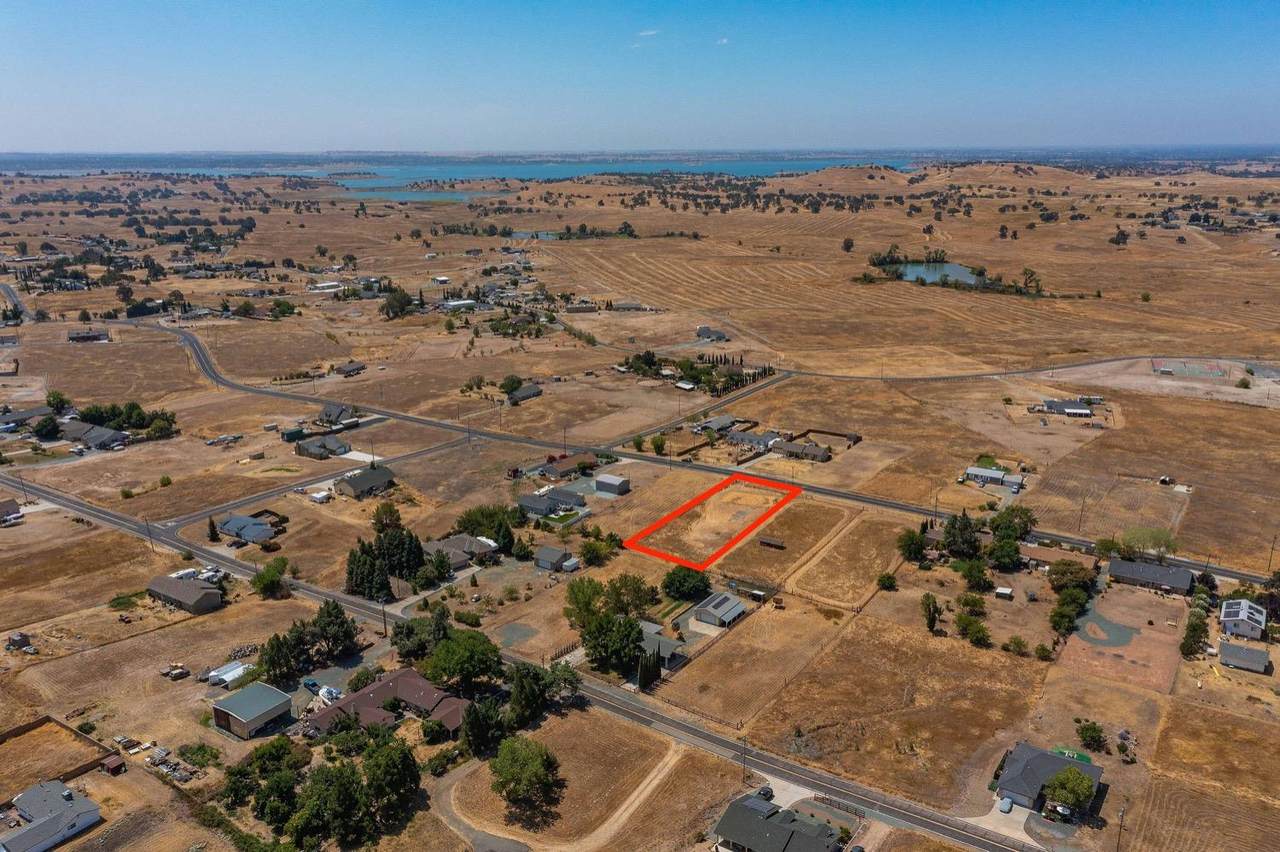 2785 Village Drive - Photo 1
