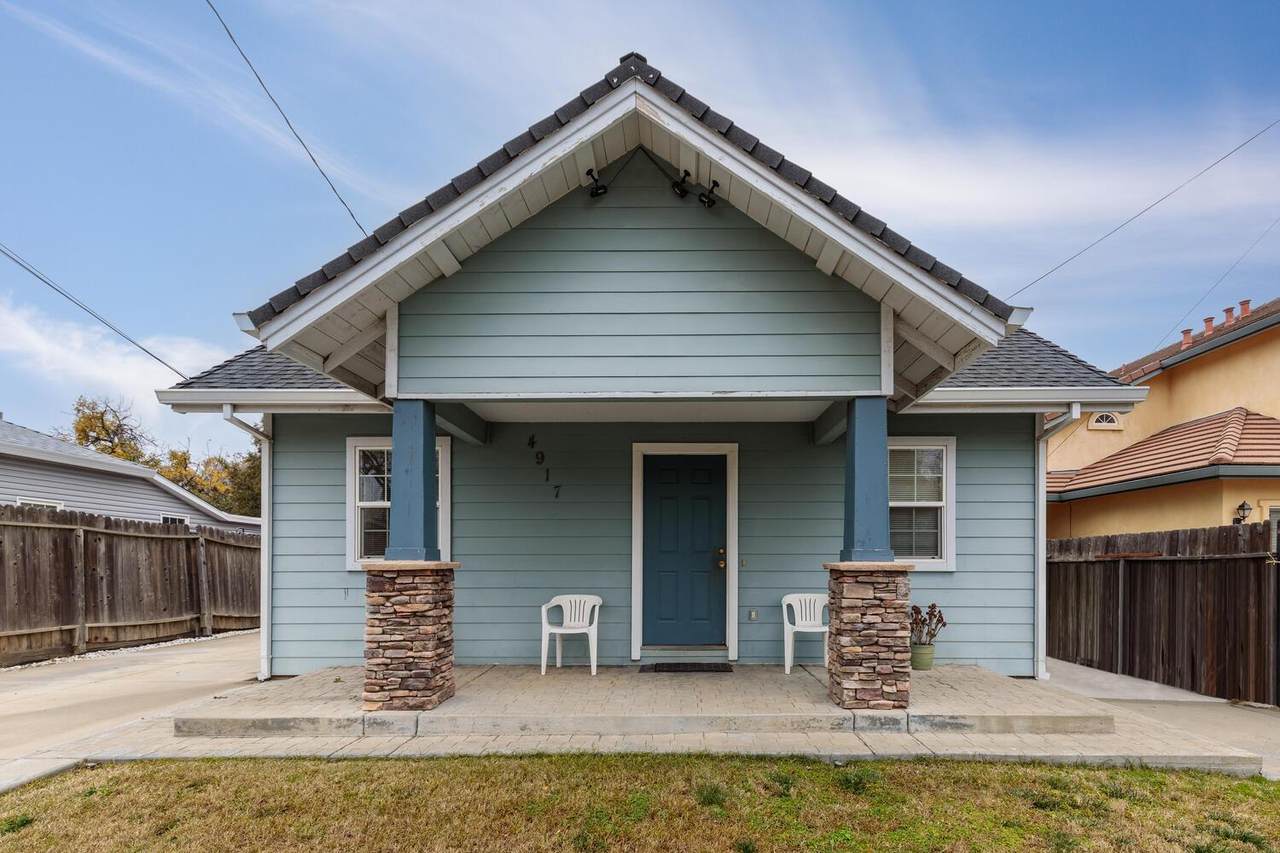 4917 Roosevelt Avenue - Photo 1